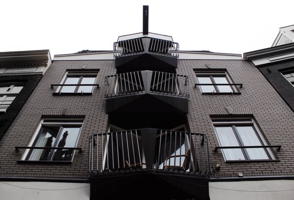 Transformez votre balcon en véritable havre de paix : guide complet sur les styles, matériaux et astuces déco